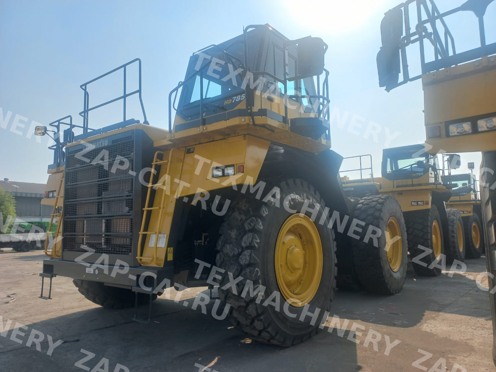 Самосвал Komatsu HD785-7